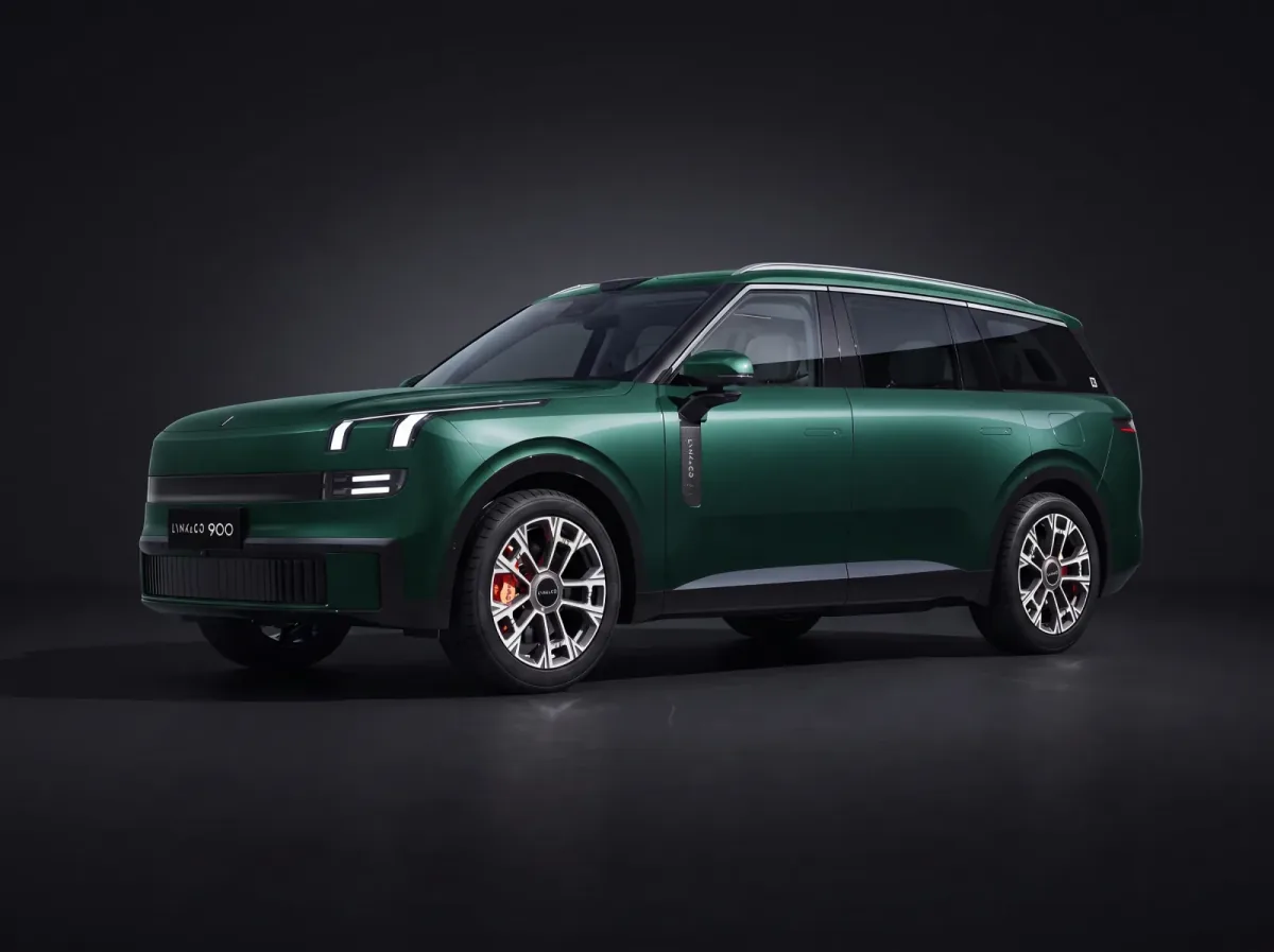 Зелёный Lynk & Co 900 Ultra 2.0, 5 мест